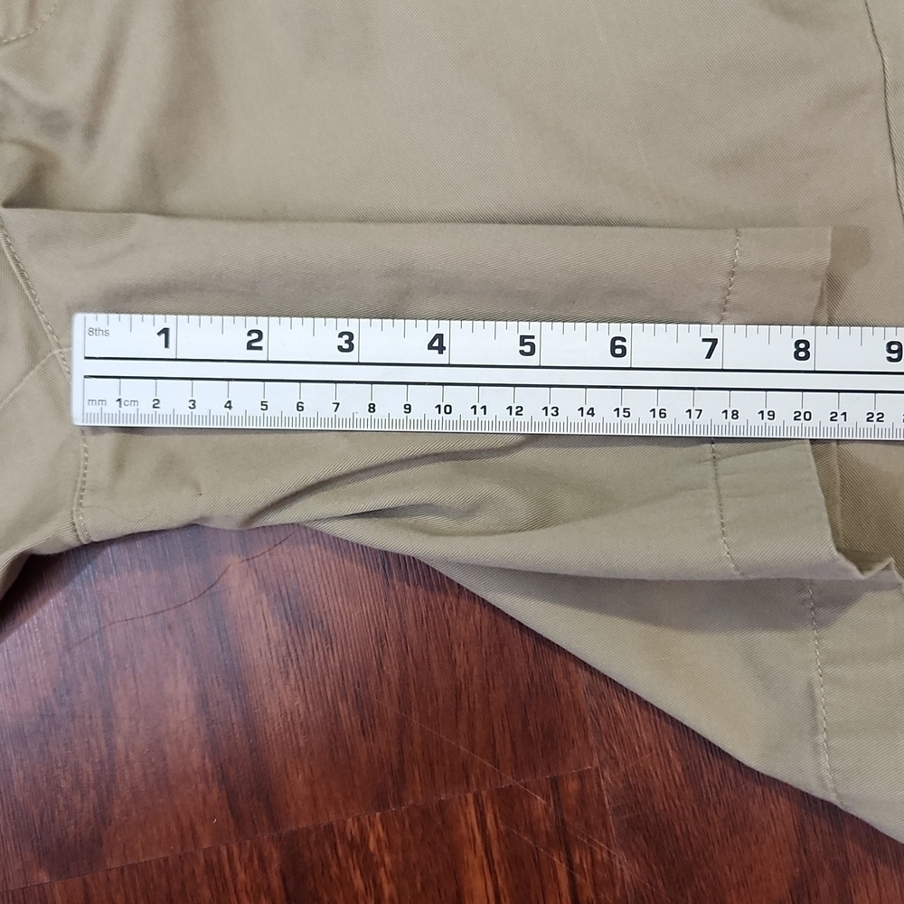 Lands End Shorts Womens Size 12 tan Bermuda - Picture 8 of 8